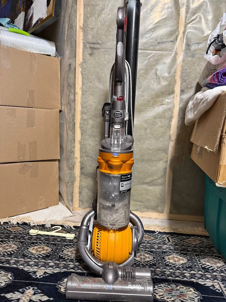 Dyson DC25 Ball All Floors Vacuum
