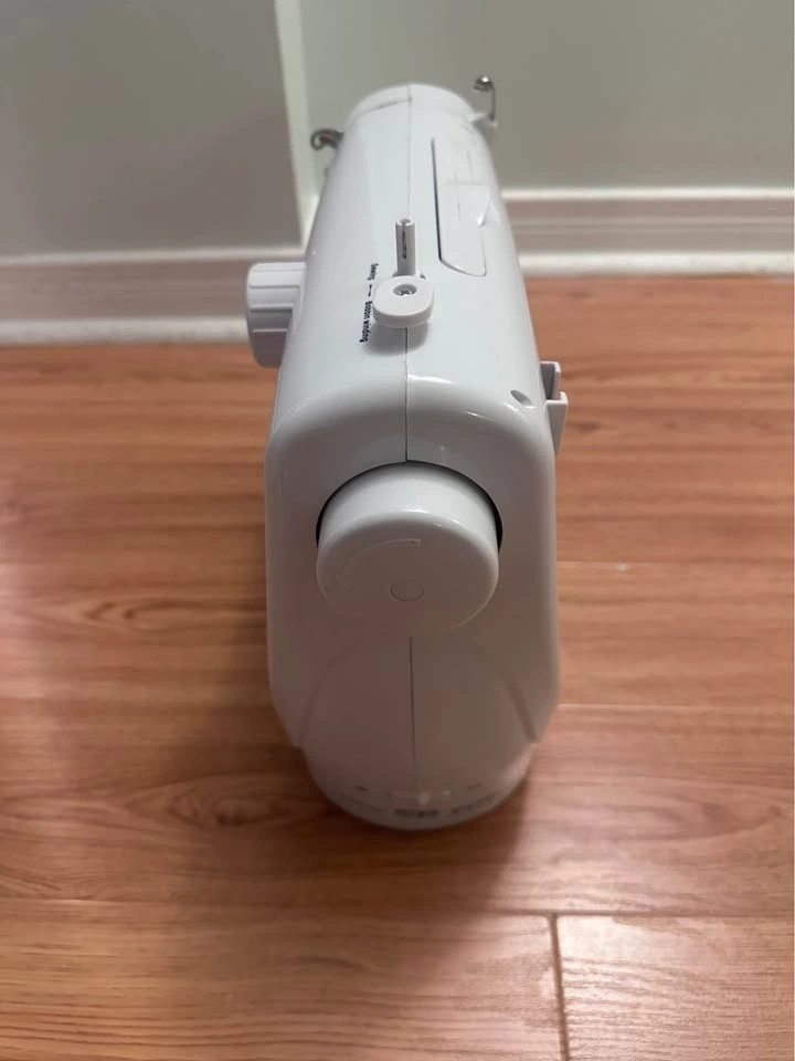 EURO-PRO X 32 Sewing Machine - photo 5