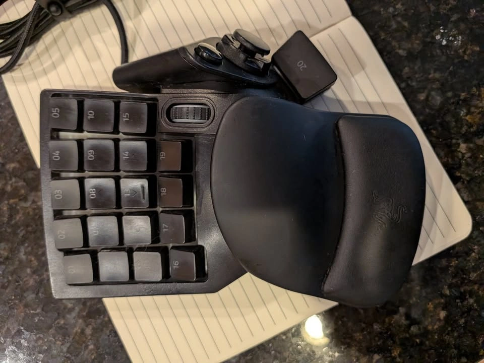 Razer Tartarus V2 Gaming Keypad / Macro Pad - AS IS - photo 2