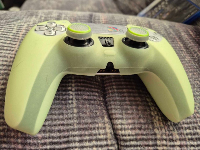 Sony DualSense Wireless Controller - photo 2
