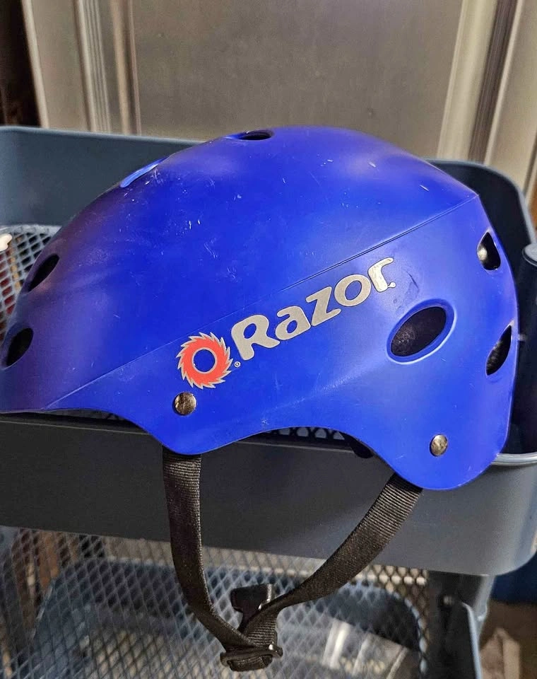 Girls Razor V17 Multi-Sport Helmet
