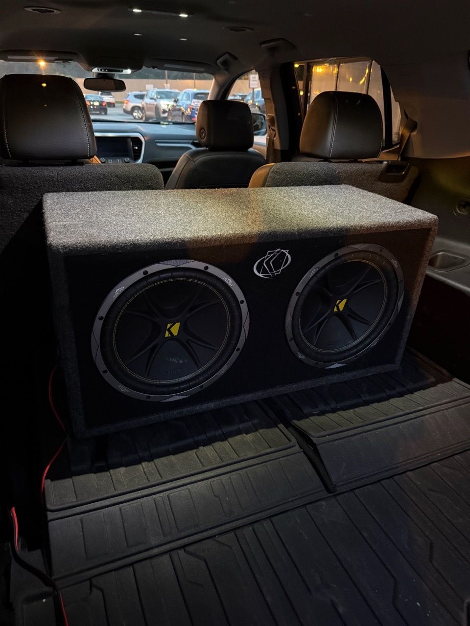 Kicker 07dc122 dual 12 inch subwoofers