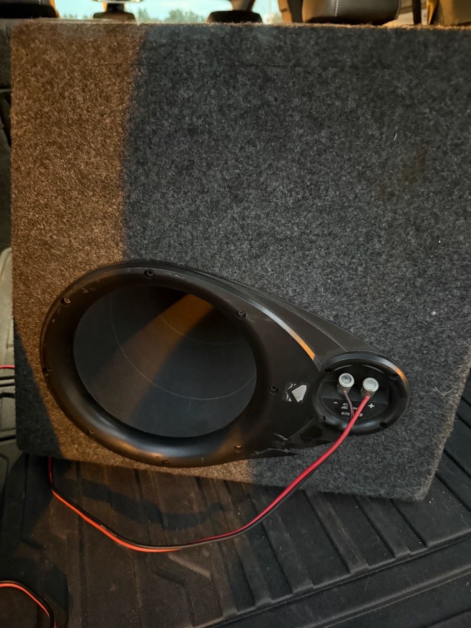 Kicker 07dc122 dual 12 inch subwoofers - photo 2