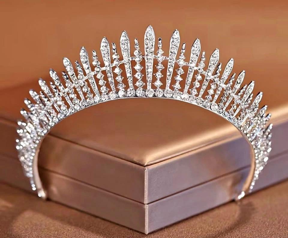 Bridal Silver color Rhinestone Tiara Crown new