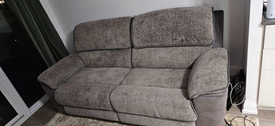 Vandelay Power Reclining Sofa – Grey – Excellent Condition - photo 3