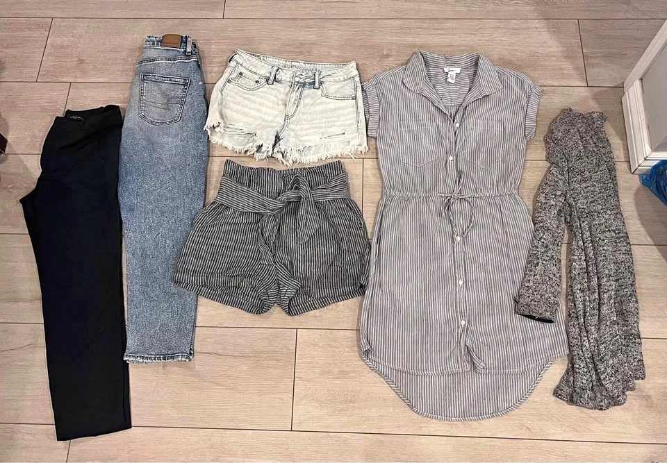 Women’s Clothing Lot Size Small