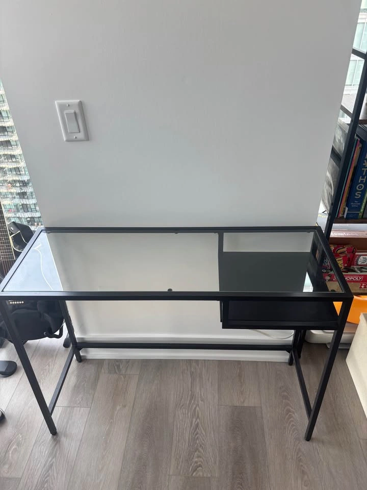 Glass desk - photo 2