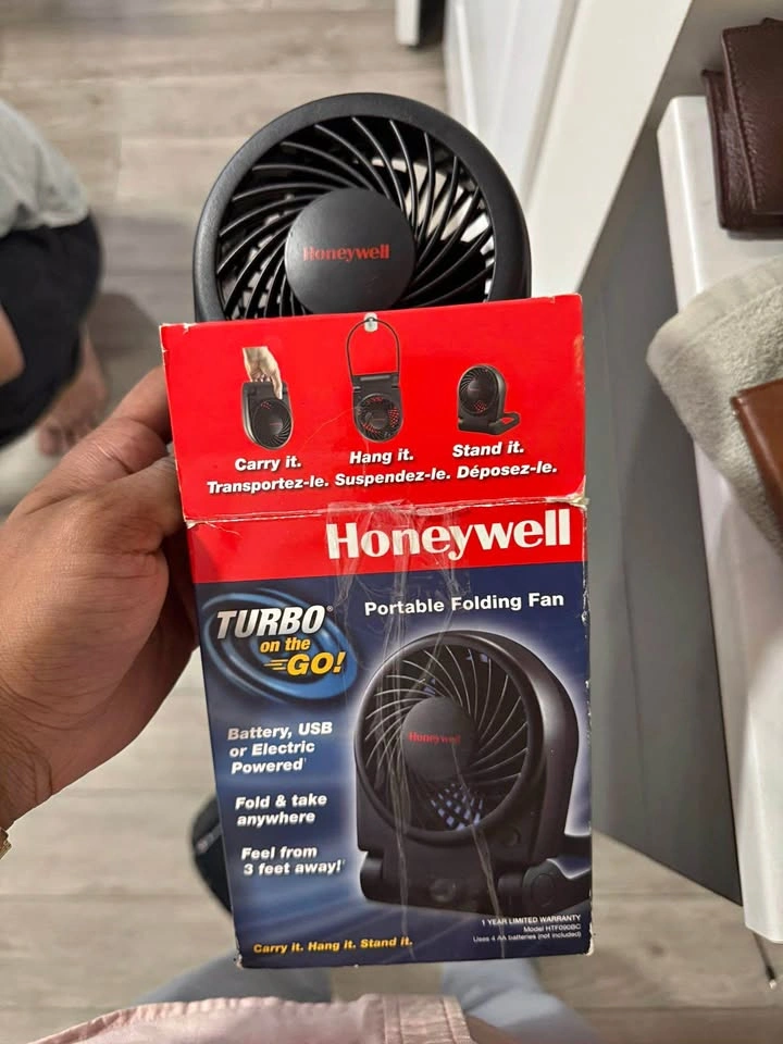 Honeywell Portable Folding Fan – Battery/USB Powered