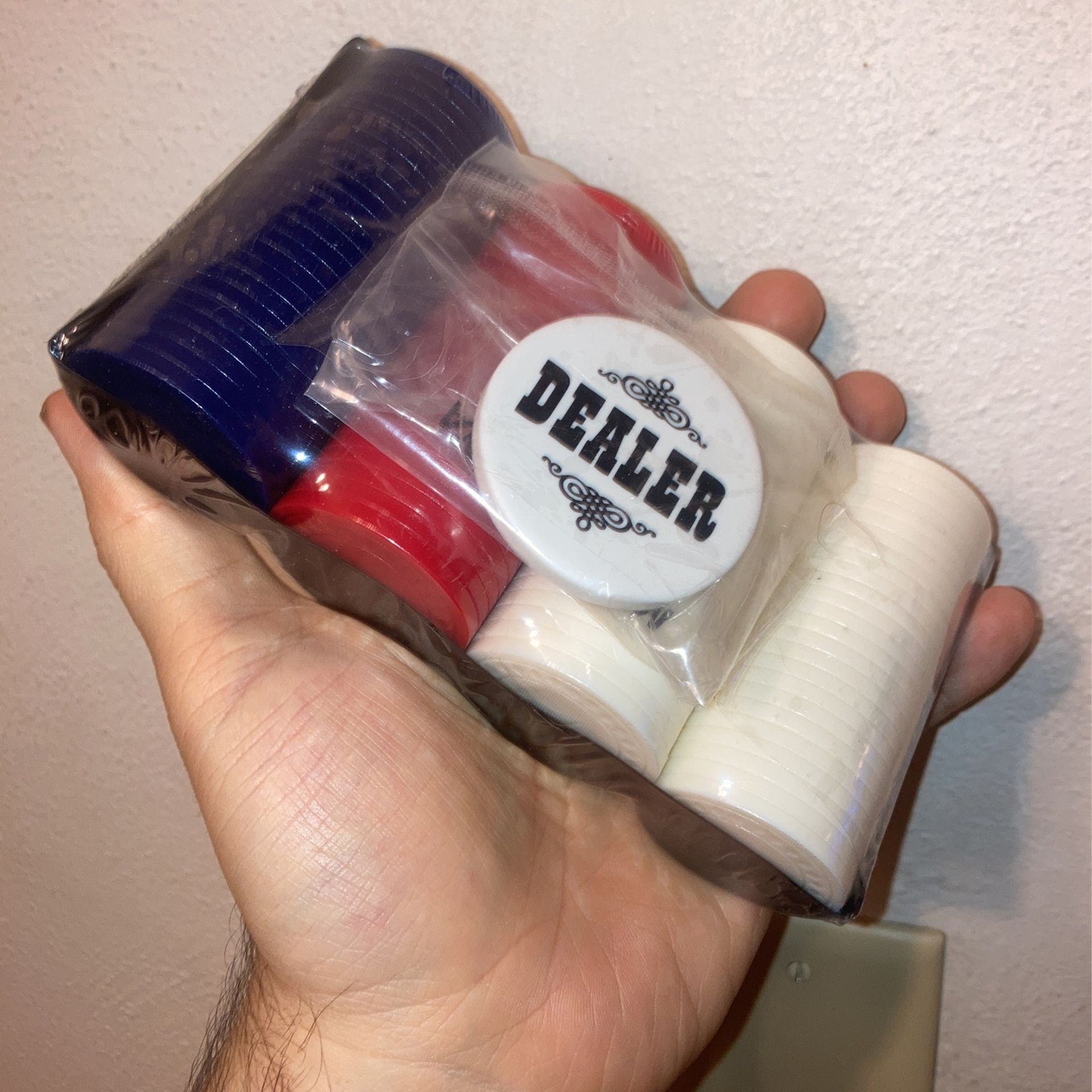 100 Piece Poker Chip Set w/ Dealer Chip