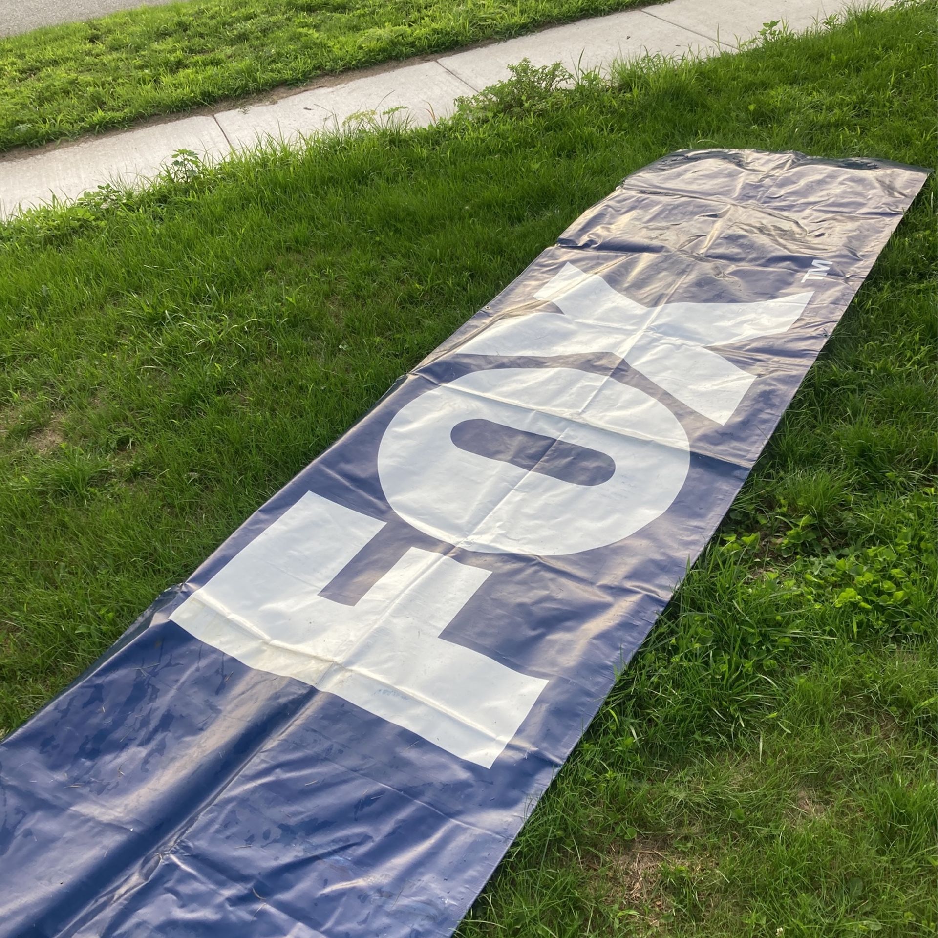 48”x174” (4’x14.5’) Custom FOX Network Vinyl Banner