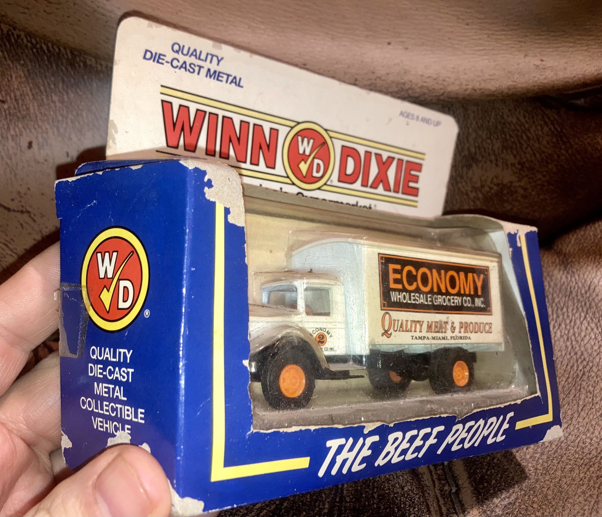 Winn-Dixie Collectible Truck - Economy Wholesale Grocery Co., In - photo 2