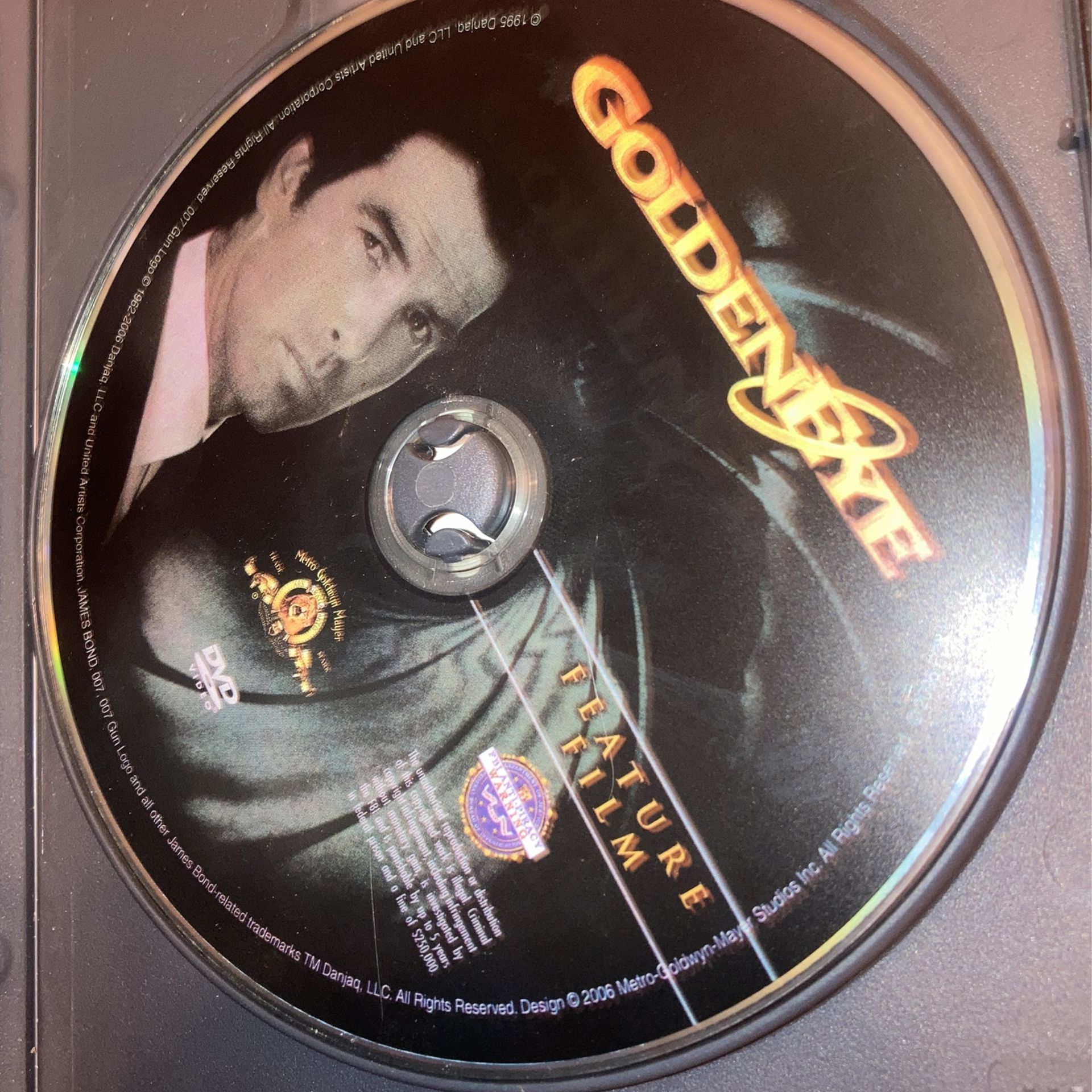 Goldeneye DVD - Pierce Brosnan - photo 3
