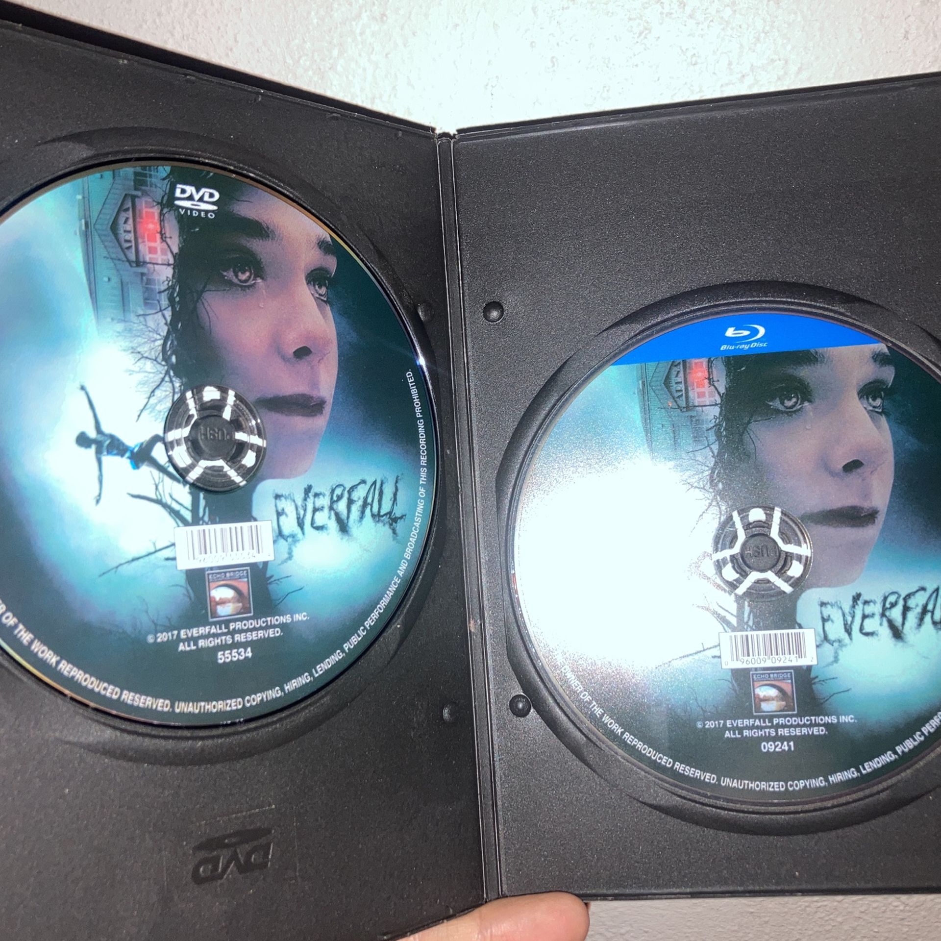Everfall, Jessica McLeod - DVD/Blu-Ray Combo - photo 3
