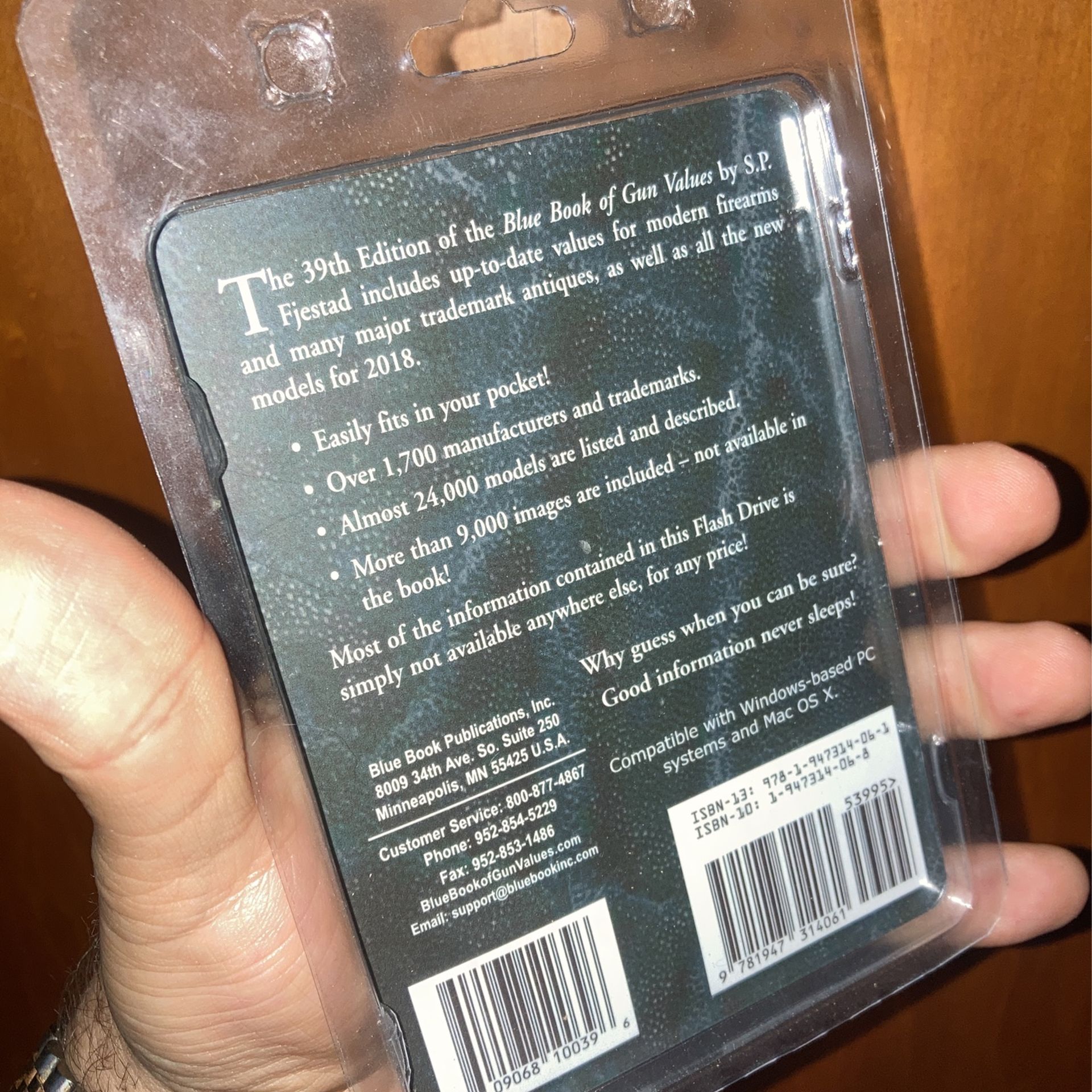 39th Edition Blue Book of Gun Values - USB Edition - photo 2