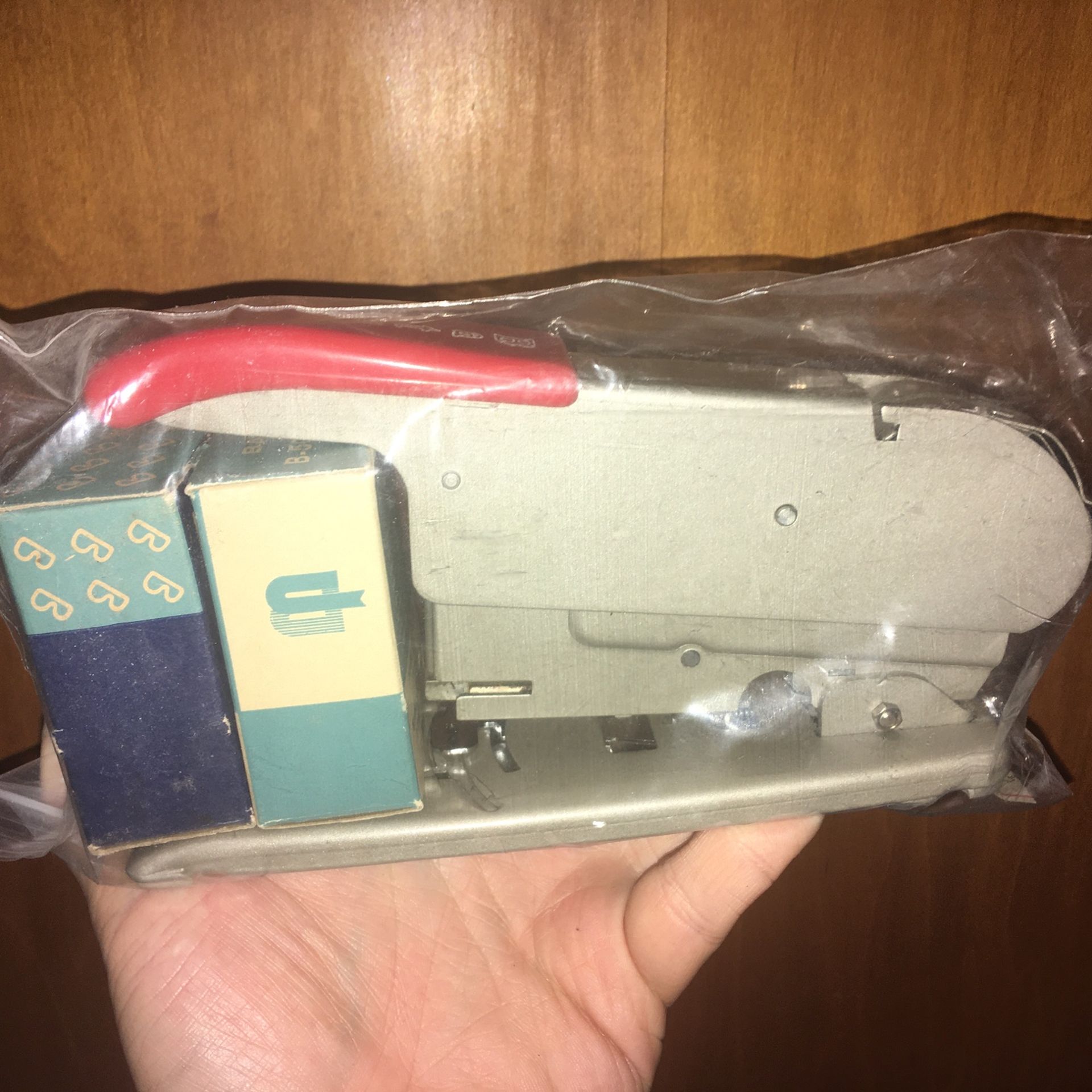Vintage Bates Type C Wire-Fed Stapler With 2 Refill Boxes - photo 2