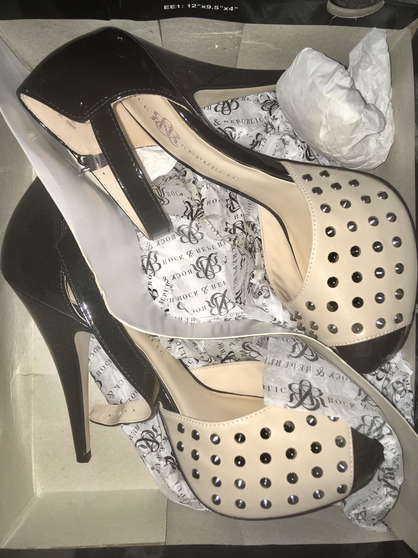 Rock & Republic “Kurt” Studded Heels, Size 10 Tan