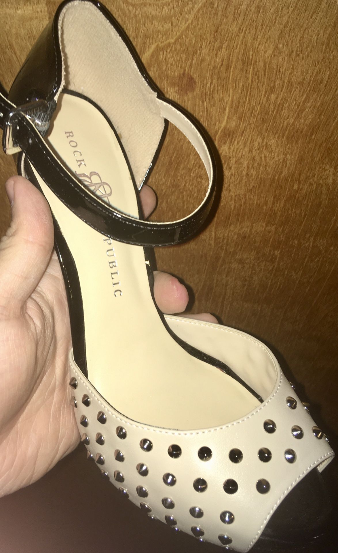 Rock & Republic “Kurt” Studded Heels, Size 10 Tan - photo 2