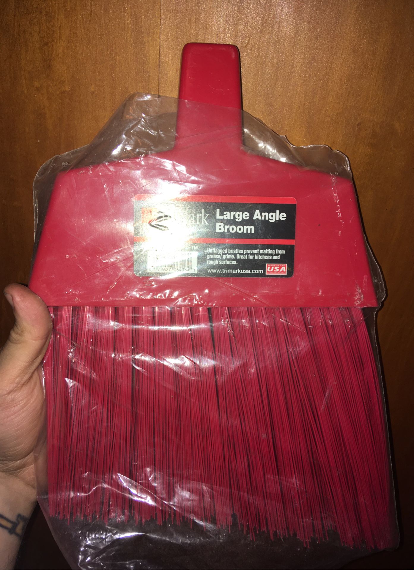 TriMark Large Angle Broom