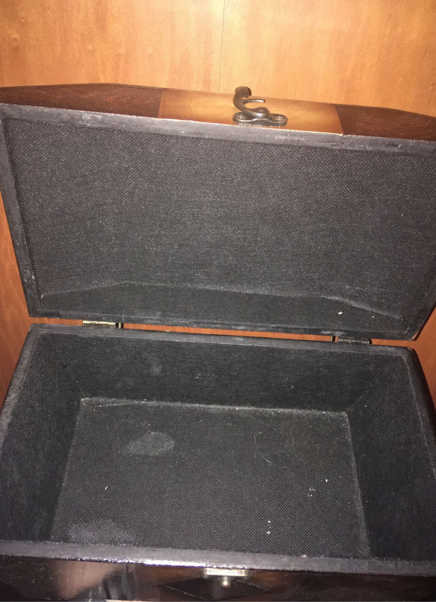 Wooden Jewelry Box - photo 3