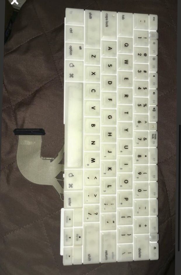 Replacement iBook/MacBook Keyboard