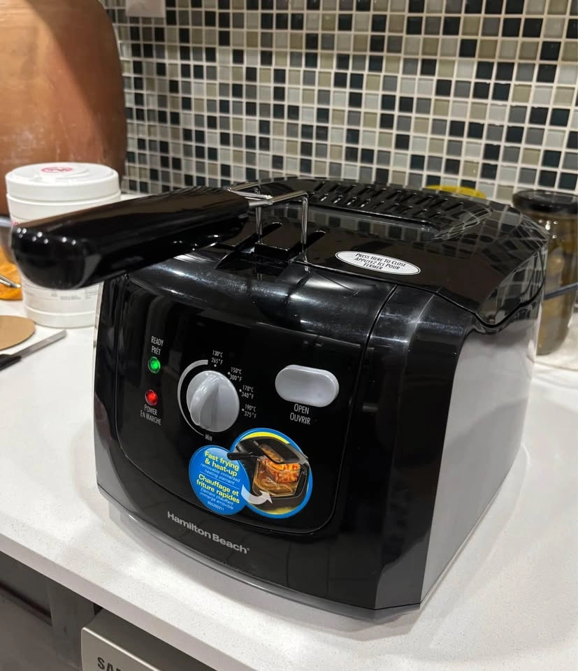 Hamilton Beach 2L Deep Fryer – Like New