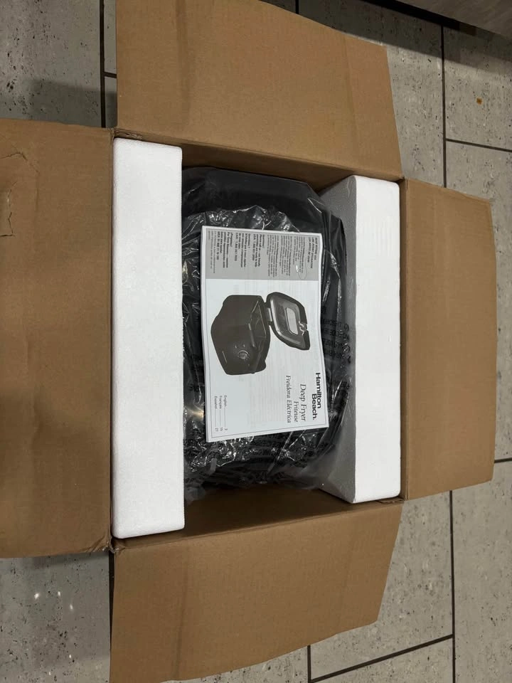 Hamilton Beach 2L Deep Fryer – Like New - photo 3