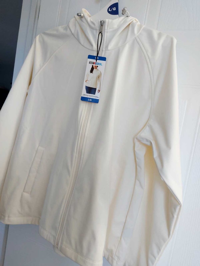 A new women light sweater for sale - photo 4