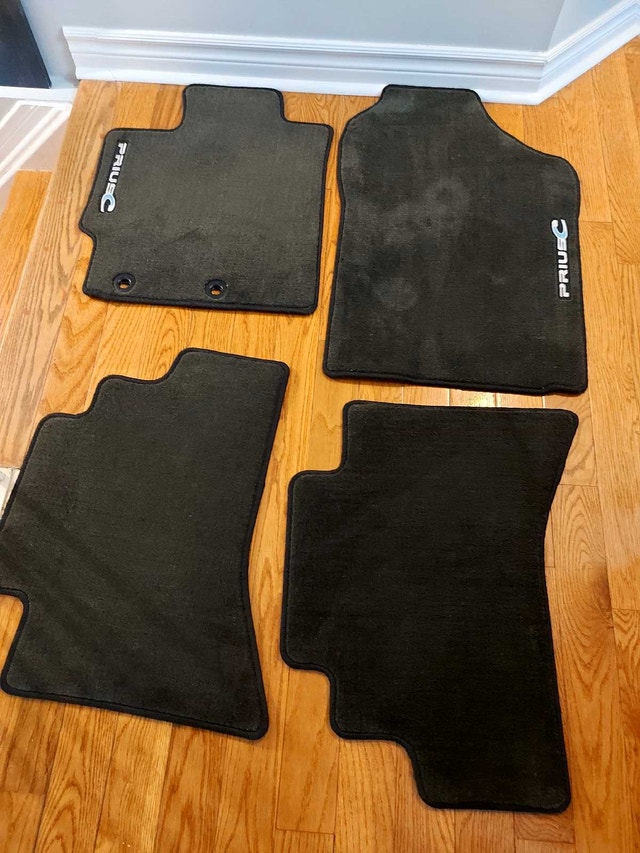 2012/2019 Prius C genuine floor mats - photo 2