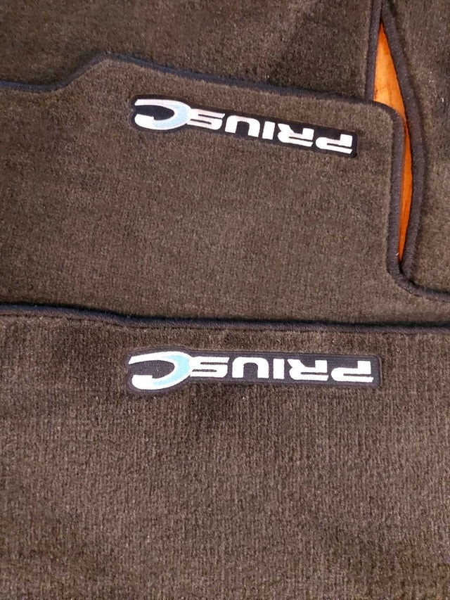 2012/2019 Prius C genuine floor mats - photo 3