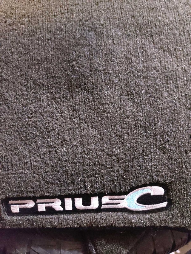 2012/2019 Prius C genuine floor mats - photo 5
