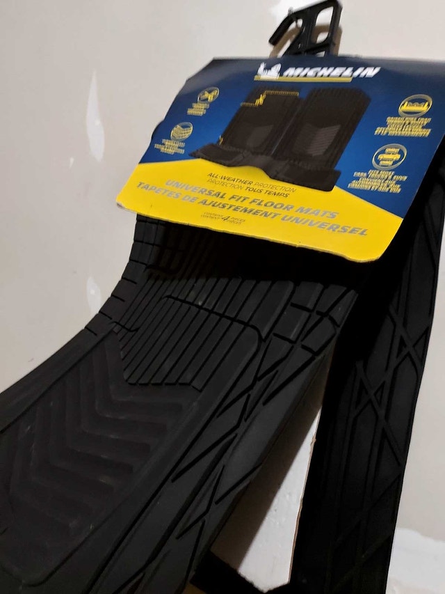 New universal floor mats for sale - photo 2