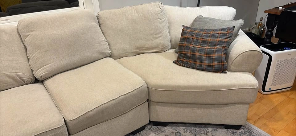 4-Sectional Couch - photo 4