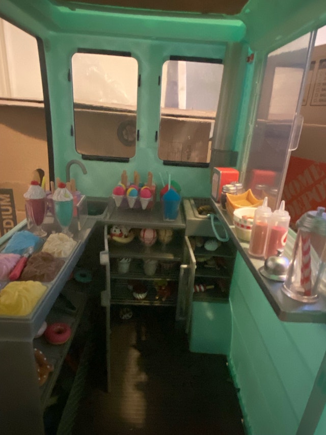 Our Generation Ice Cream Truck - photo 4