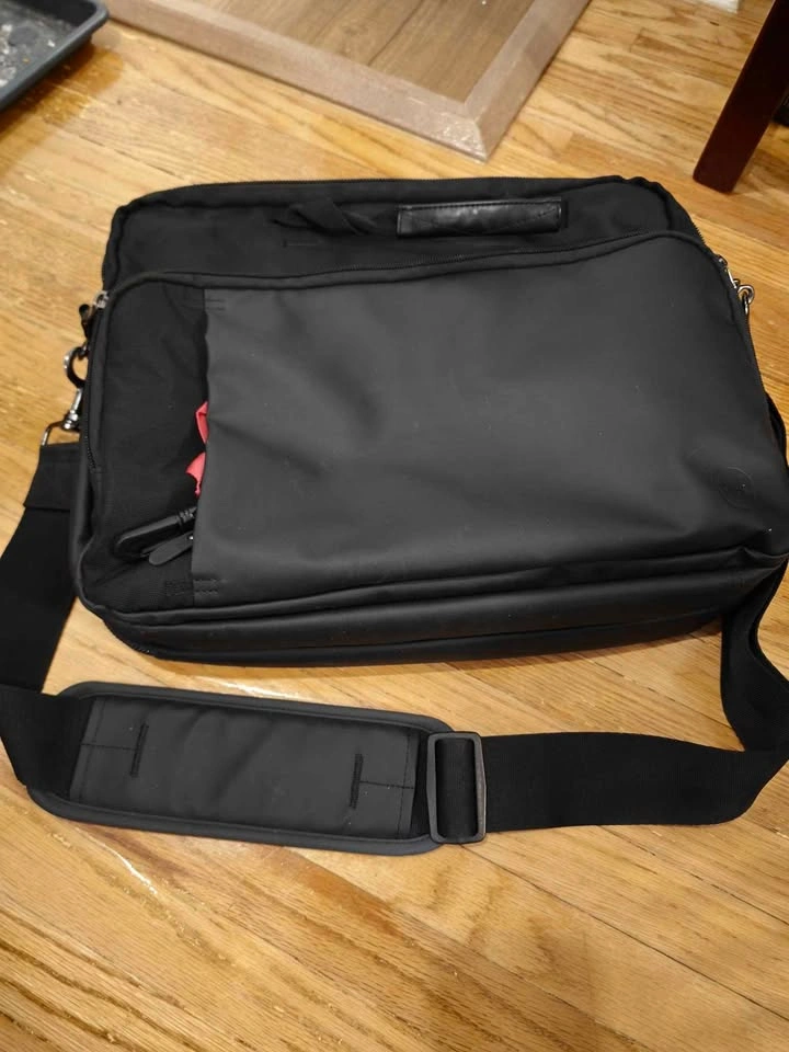 17" Laptop shoulder bag - photo 2