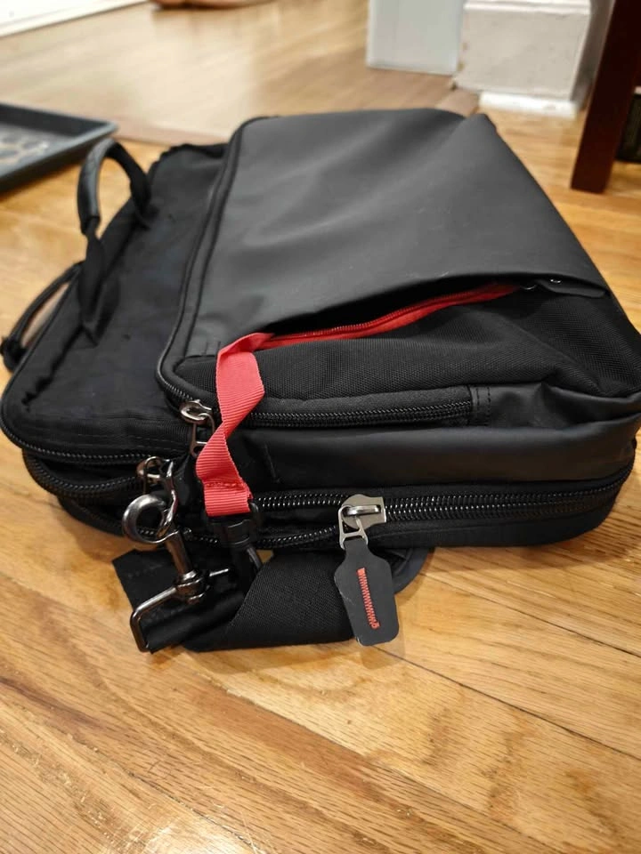 17" Laptop shoulder bag - photo 3