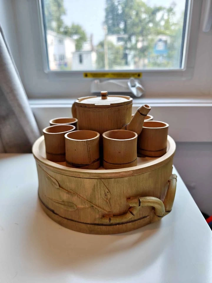Decorative clay teaset with 8 cups