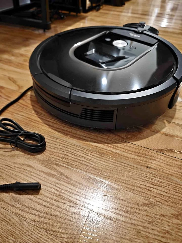 Roomba iRobot model 980