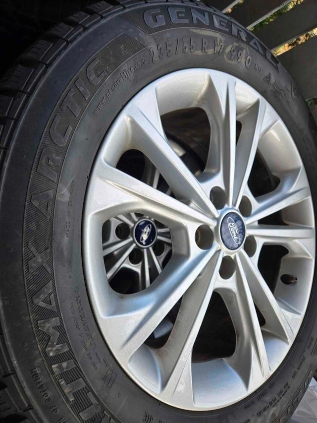 Set of four 235 55 17 Altimax General tires with ford wheels - photo 3