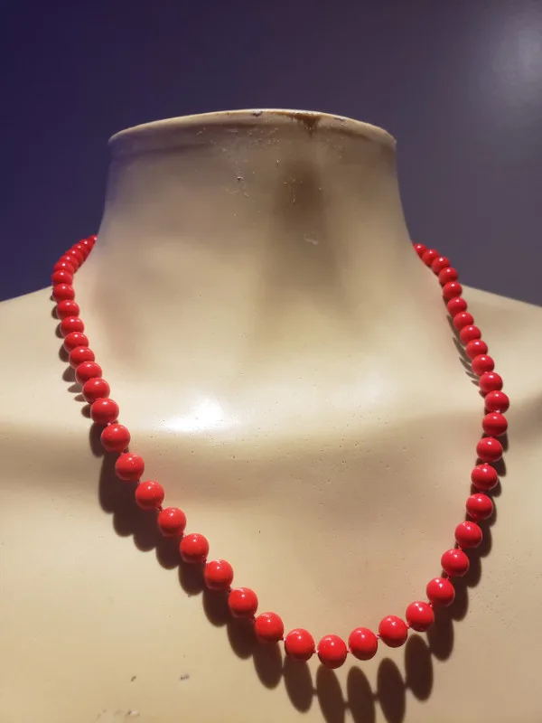 Red womens beaded necklace thumbnail
