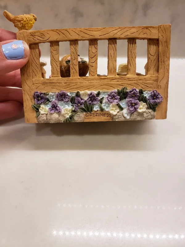 1995 Deziness Flower Garden Bench Jewelry Box image indicator(4)