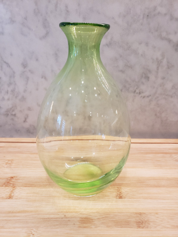 Green Glass Vase - photo 2