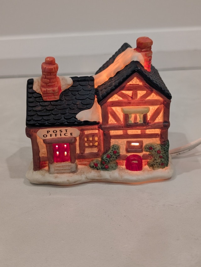 Hudson's Bay Co. Illuminated Post Office - photo 3