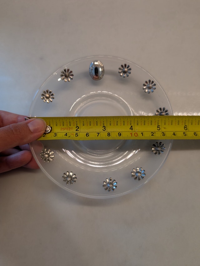 Clear small glass plate decorated with AN AG 146 Daisies - photo 2