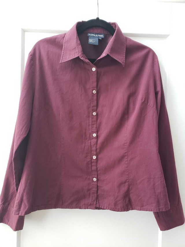 Tristan and Iseut XL Burgundy Women's Shirt Size XL