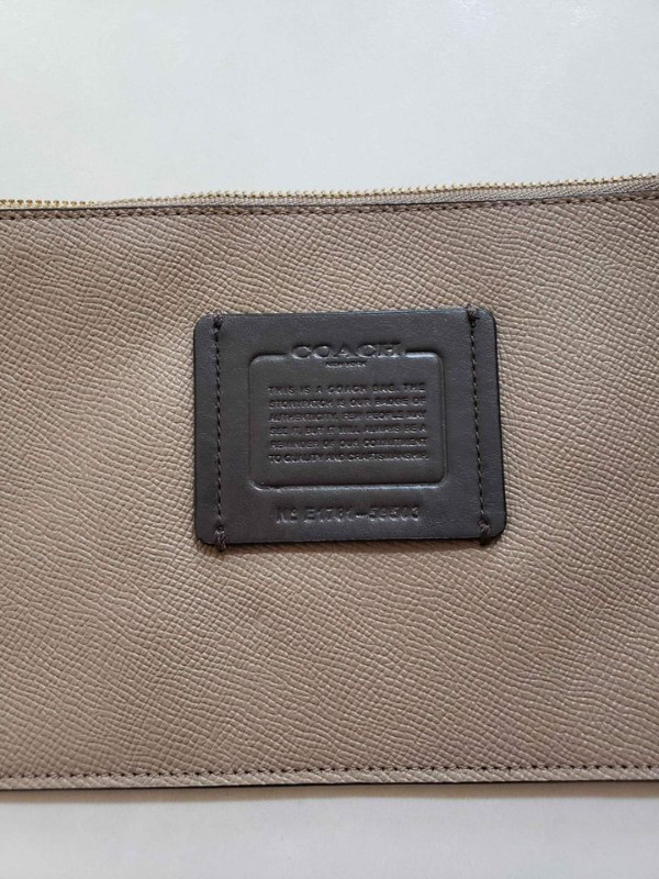 Large Nude Coach wristlet - photo 4