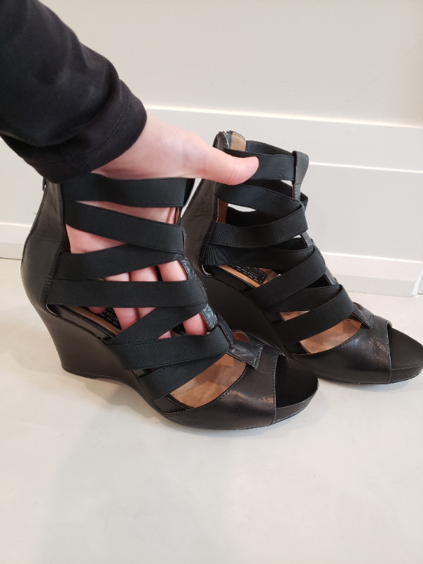 Bertie Women's Size 39 Black Leather Wedged Sandal - photo 3