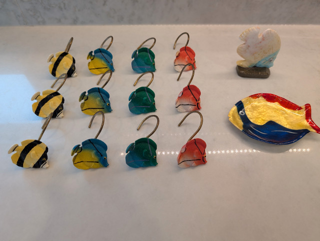 Fish shower curtain hooks with fish art and statue