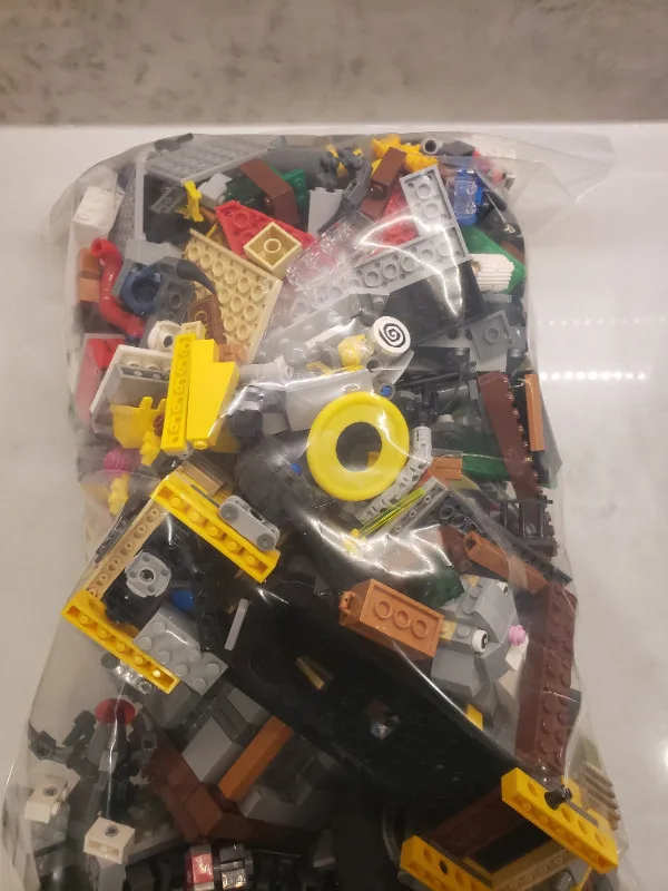 Large bag of LEGO (may include Toy Story, Ninjaro, Ninja Turtle) image indicator(3)