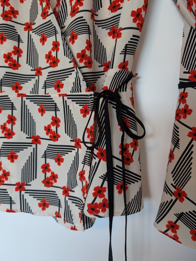 Topshop Cherry Blossom Print Wrap Blouse - XS - photo 2