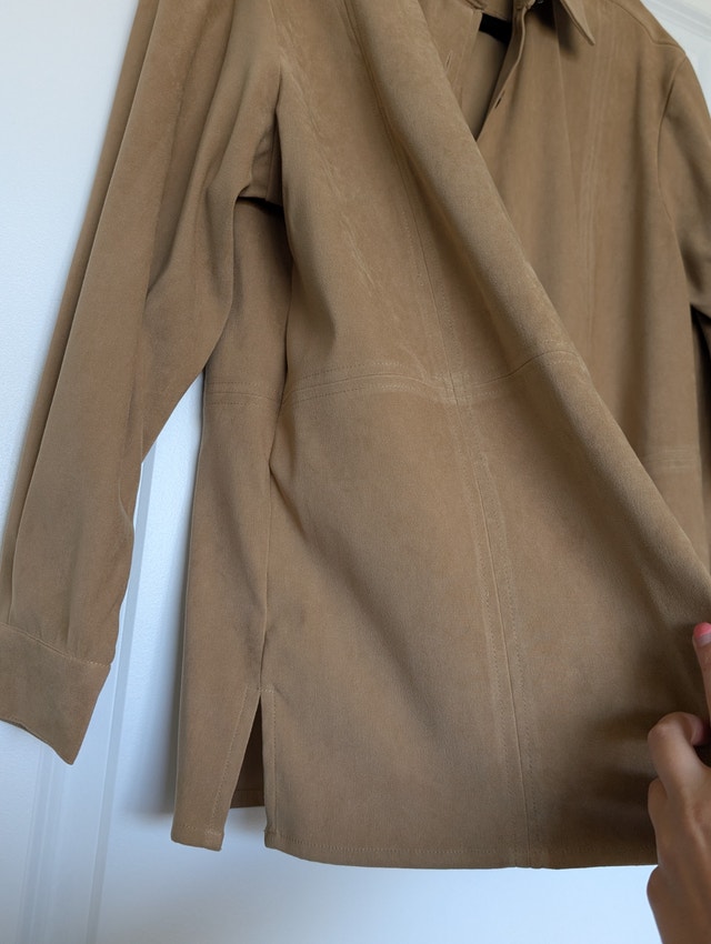 Penmans Beige/Tan Button Up Top, Perfect Fall Colour. Unisex - photo 3
